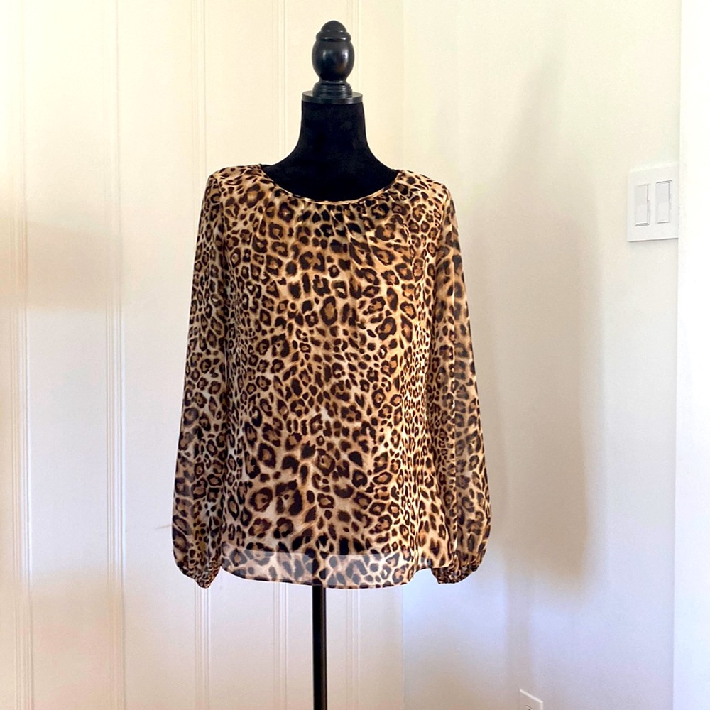 WHBM TOP